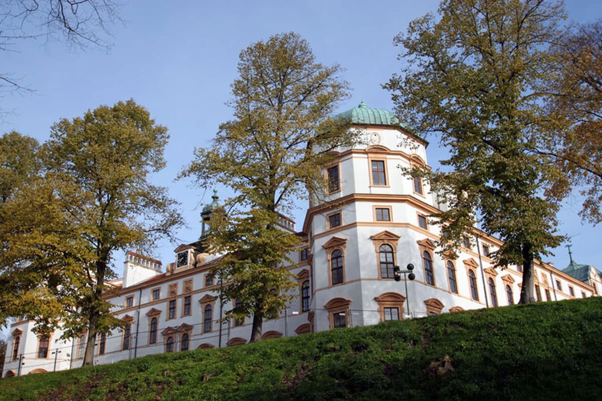 das schloss celle von hinten
