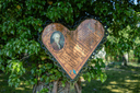 Herz im Baum