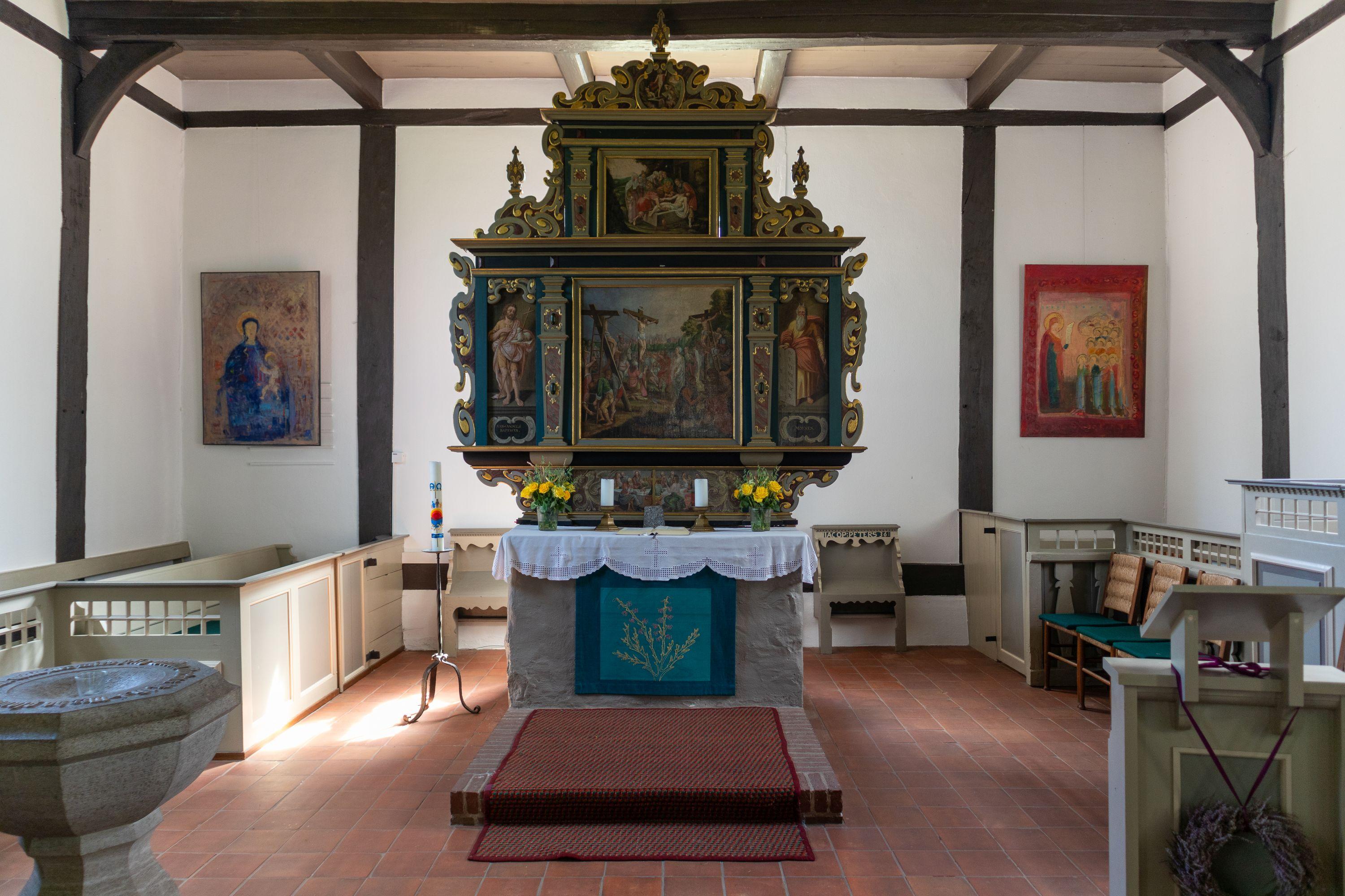 Altar in der St. Magdalenen Kirche in Undeloh