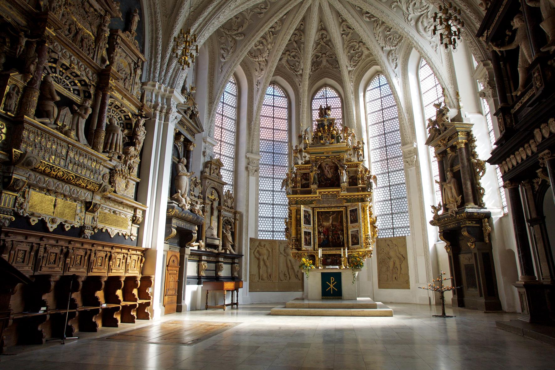 Celle_Stadtkirche St Marien Altar_CCBYSA_MStrauch_20100905_1.jpg