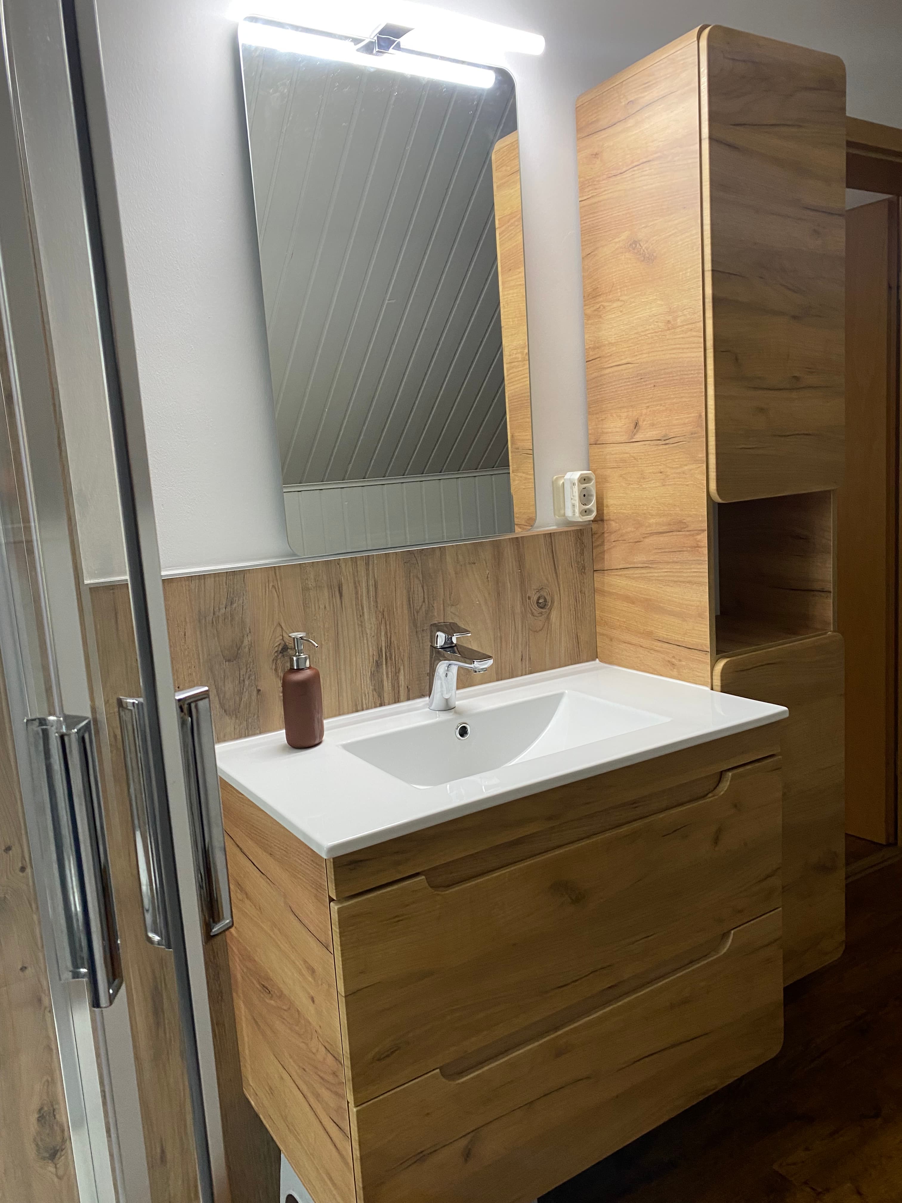 Neuland-Hof Spöring Ferienwohnung Schwalbennest Waschbecken