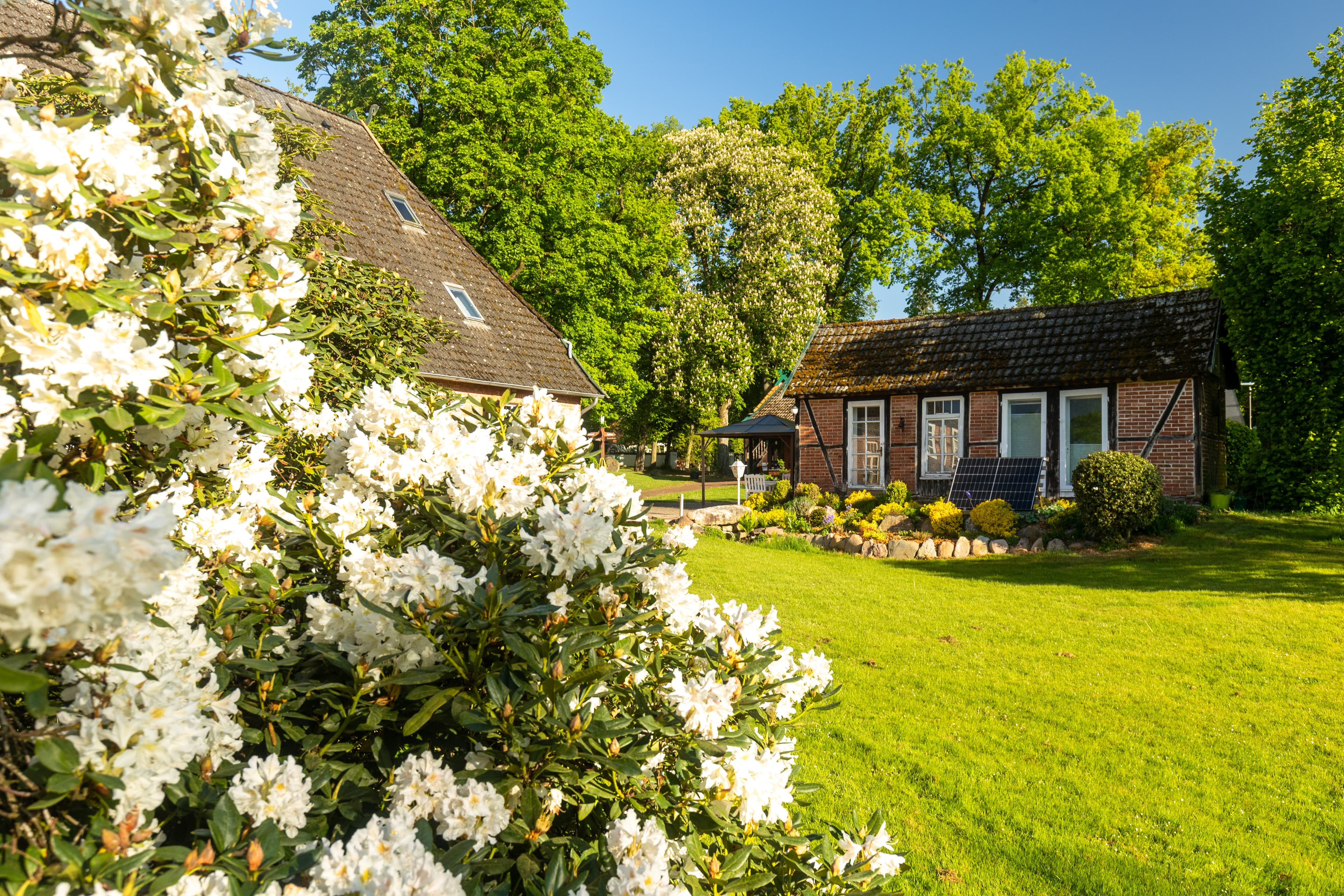 Garten des Naturotel Hof Ehlers bei Bergen