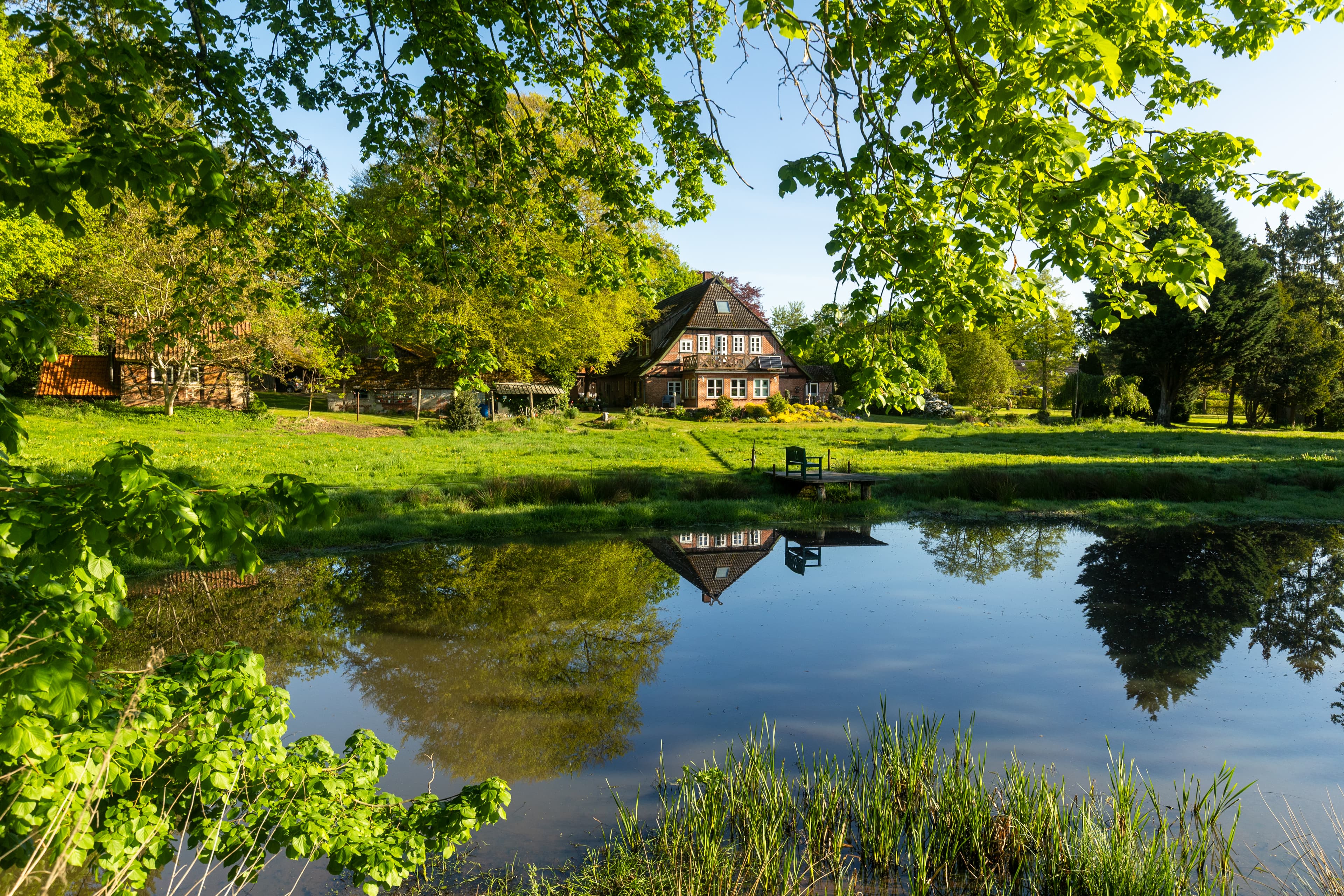 Außengelände des Naturotel Hof Ehlers bei Bergen