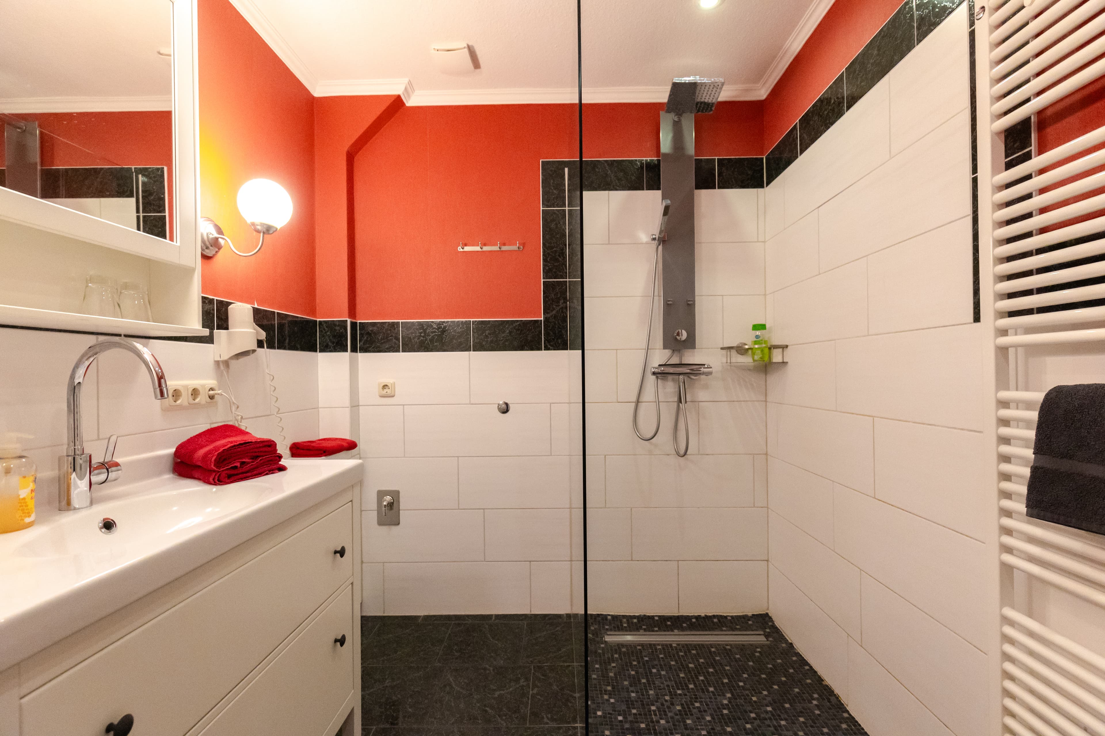 Badezimmer in dem Ferienhaus auf Hof Ehlers bei Bergen