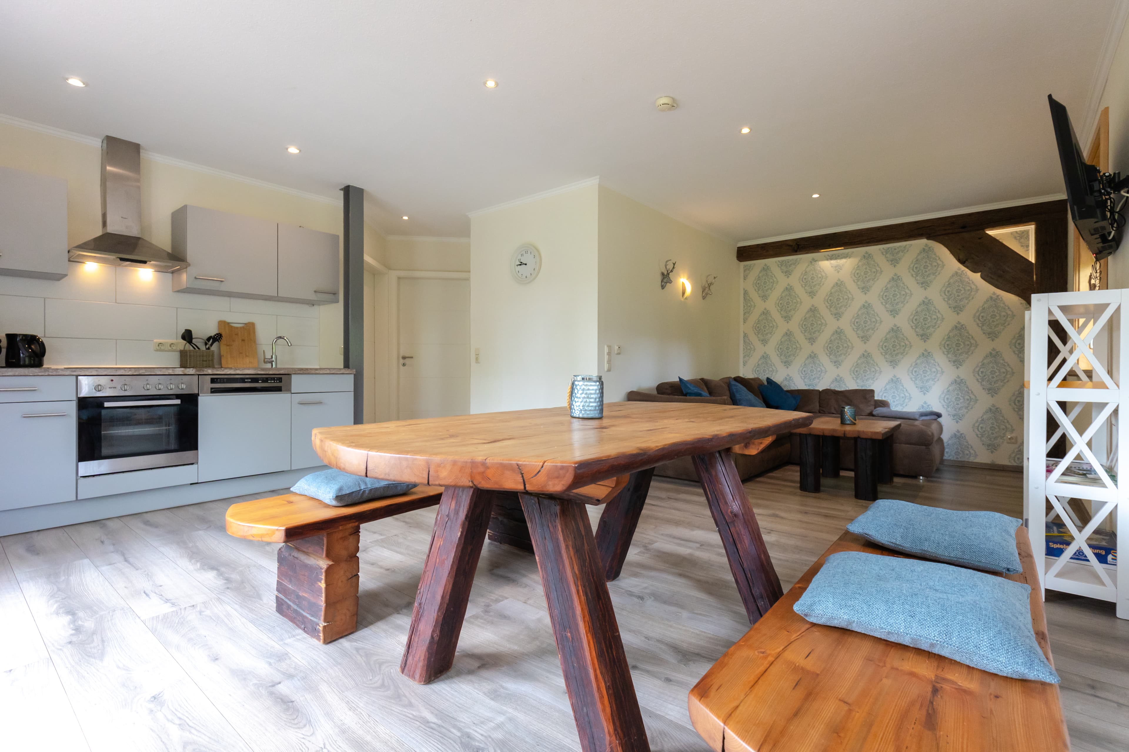 Essbereich in der Ferienwohnung auf Hof Ehlers bei Bergen