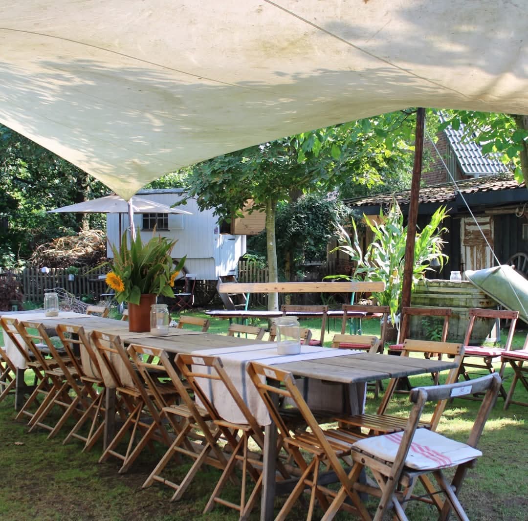 Festlicher Tisch auf dem Antikhof Drei Eichen