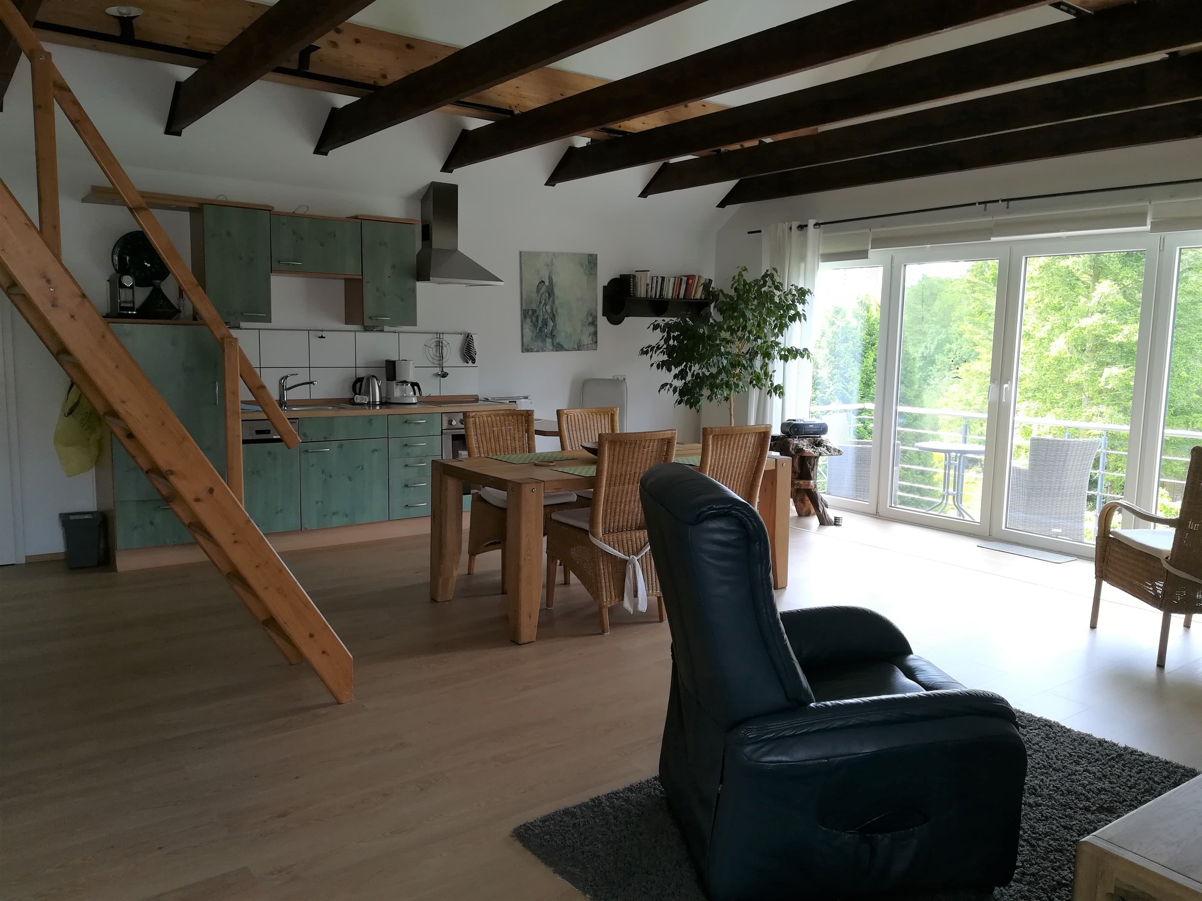 Wohnzimmer in der Ferienwohnung Haus am Schwanenteich in Lüneburg