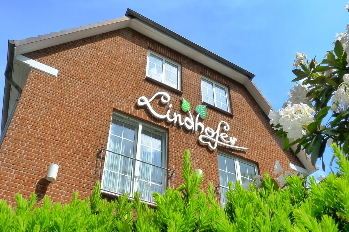 Ferienwohnungen Pension LindhoferApartments Pension LindhoferFerielejligheder Pension LindhoferVakantiewoningen Pension Lindhofer