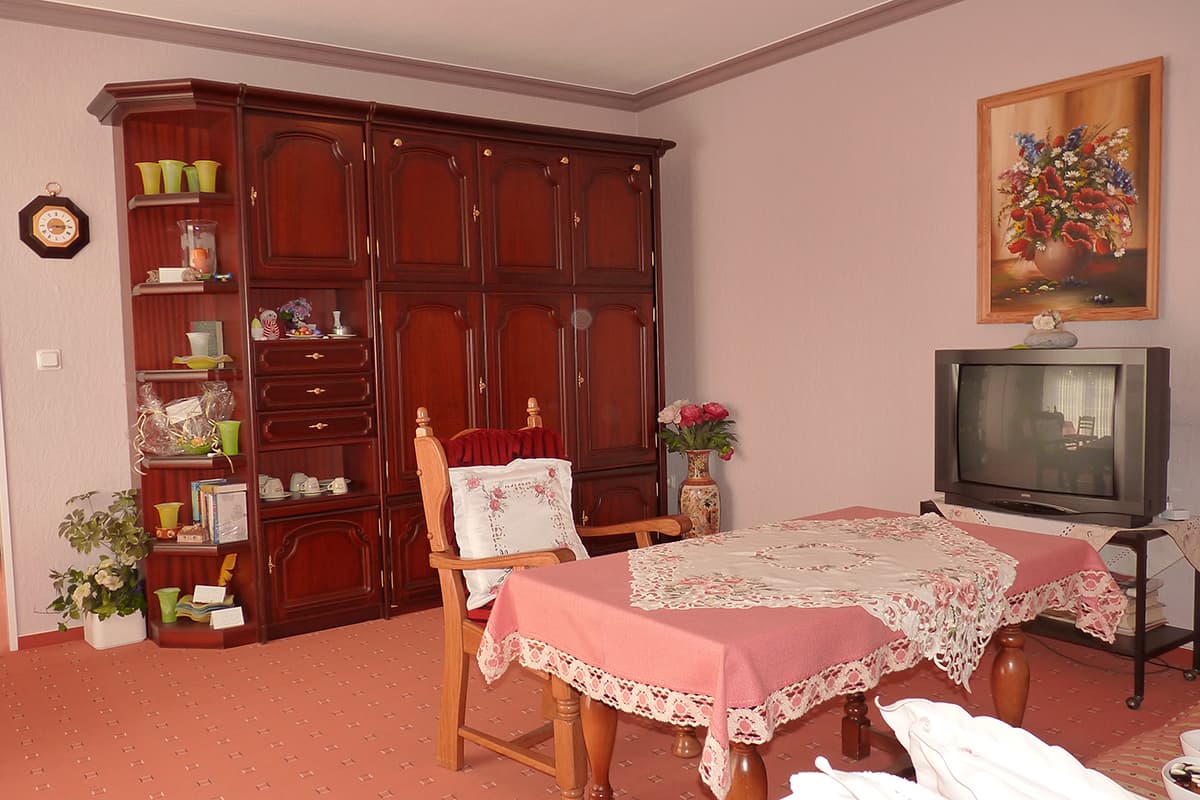 Ferienwohnungen Pension LindhoferApartments Pension LindhoferFerielejligheder Pension LindhoferVakantiewoningen Pension Lindhofer