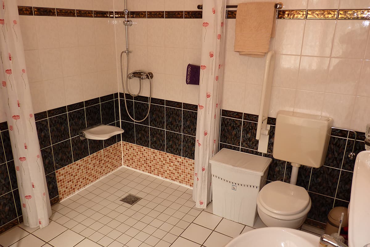 Ferienwohnungen Pension LindhoferApartments Pension LindhoferFerielejligheder Pension LindhoferVakantiewoningen Pension Lindhofer