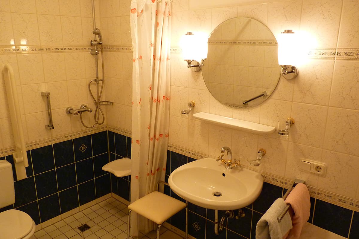 Ferienwohnungen Pension LindhoferApartments Pension LindhoferFerielejligheder Pension LindhoferVakantiewoningen Pension Lindhofer