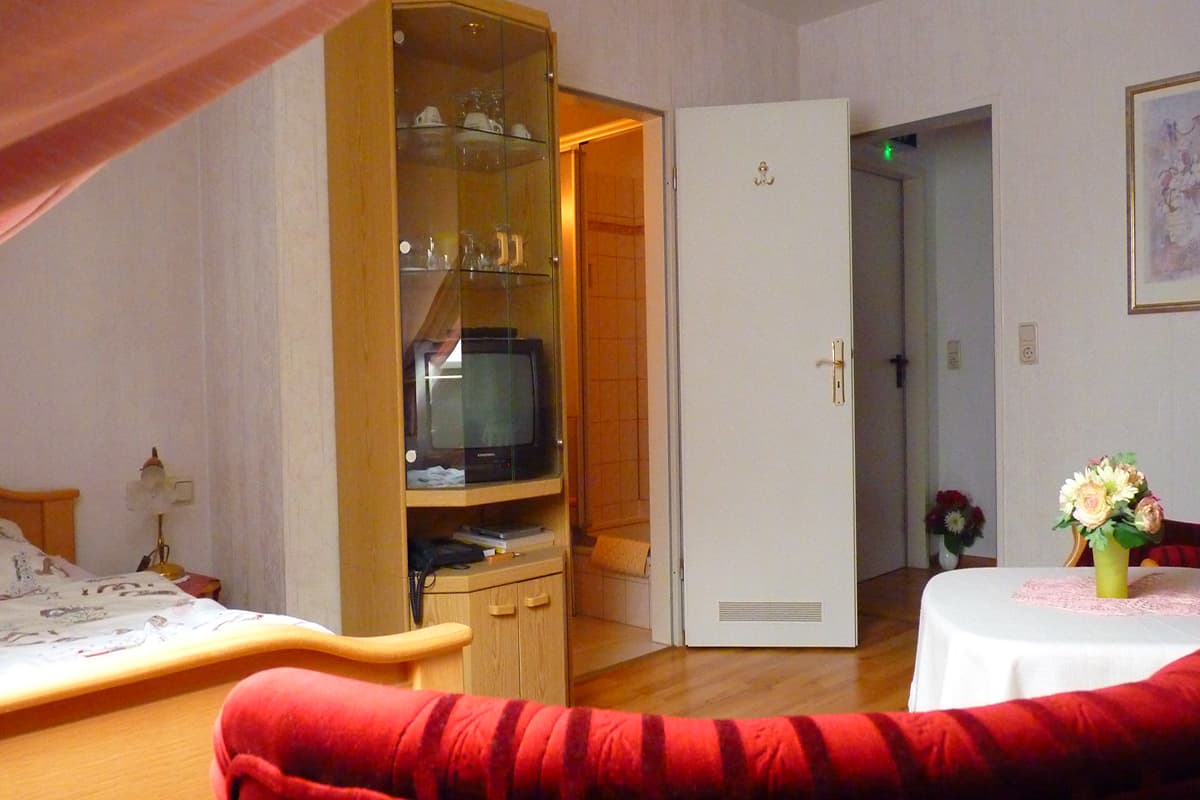 Ferienwohnungen Pension LindhoferApartments Pension LindhoferFerielejligheder Pension LindhoferVakantiewoningen Pension Lindhofer