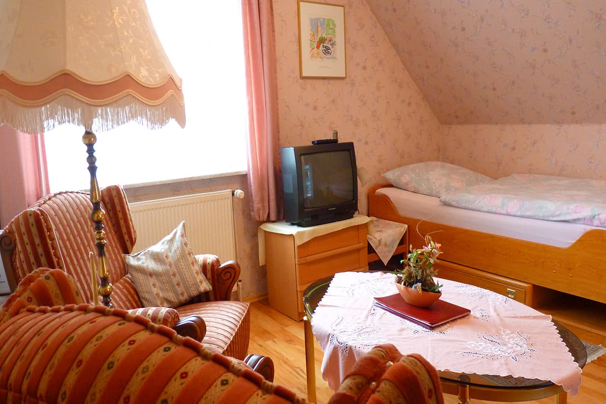 Ferienwohnungen Pension LindhoferApartments Pension LindhoferFerielejligheder Pension LindhoferVakantiewoningen Pension Lindhofer