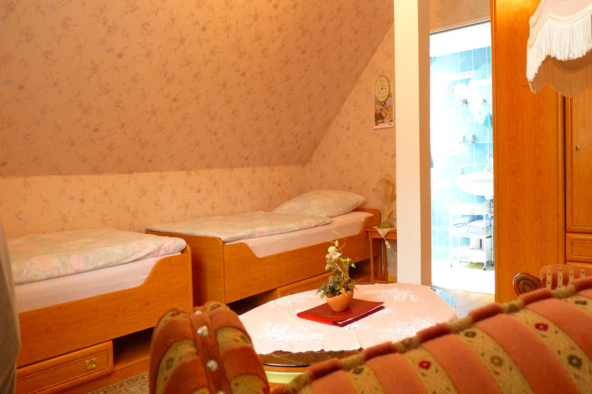 Ferienwohnungen Pension LindhoferApartments Pension LindhoferFerielejligheder Pension LindhoferVakantiewoningen Pension Lindhofer