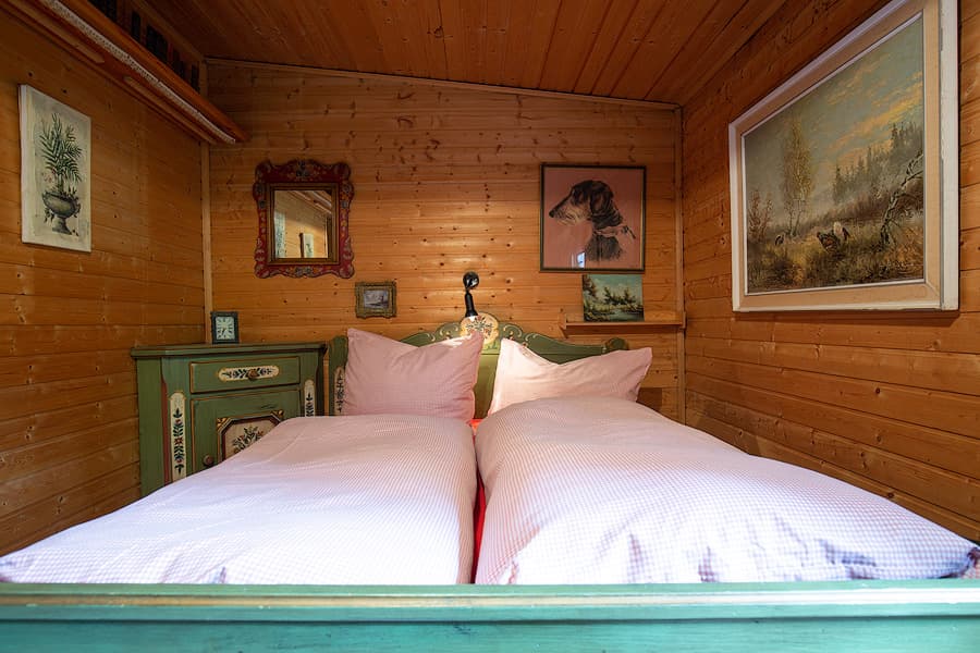 Schlafzimmer Ferienhaus Jagdhütte zum Heidebach Müden Örtze