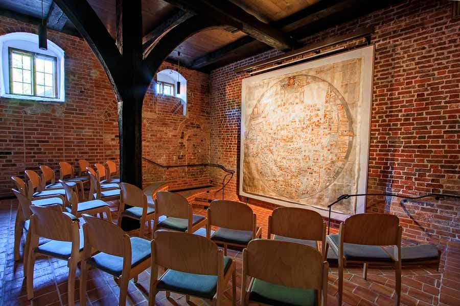 Größte Weltkarte des Mittelalters im Kloster Ebstorf